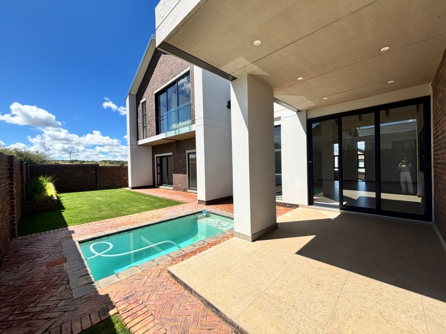 To Let 3 Bedroom Property for Rent in Helderzicht Eco Estate North West